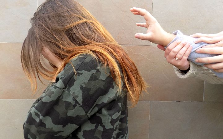 2017 2º Premio de  12 a17 años. Stop Maltrato de  Alicia Inurria Perez