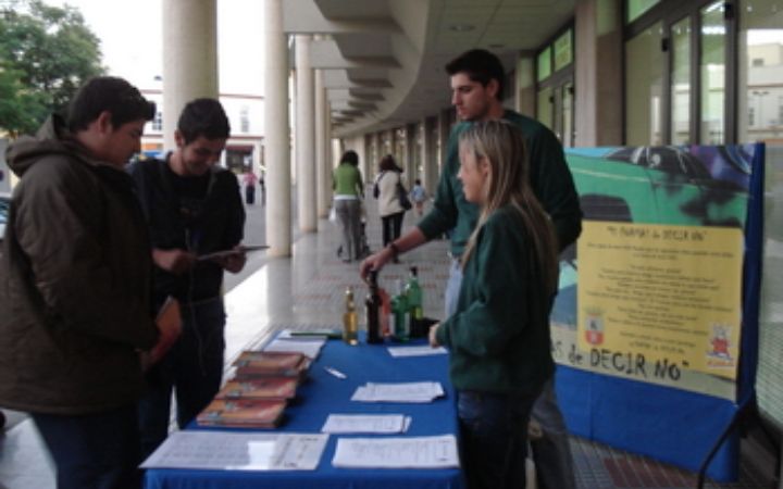 Stand informativo "Día sin alcohol"