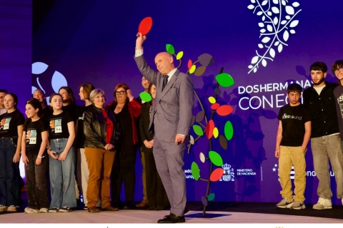 DOS HERMANAS CONECTA 01